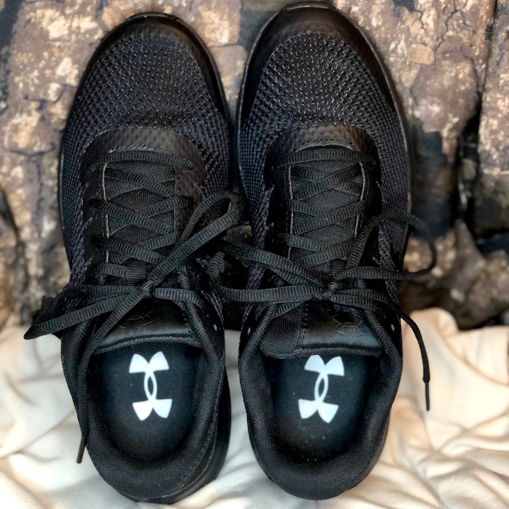 Men’s / Boy’s Under Armour Shoes